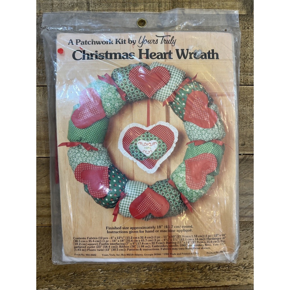VTG 1982 Yours Truly Christmas Heart Wreath Patchwork Kit 18"